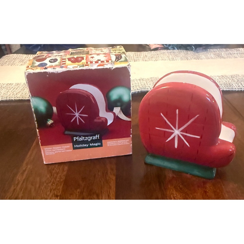 Pfaltzgraff‎ Holiday Magic Mitten Napkin Holder Christmas Decor